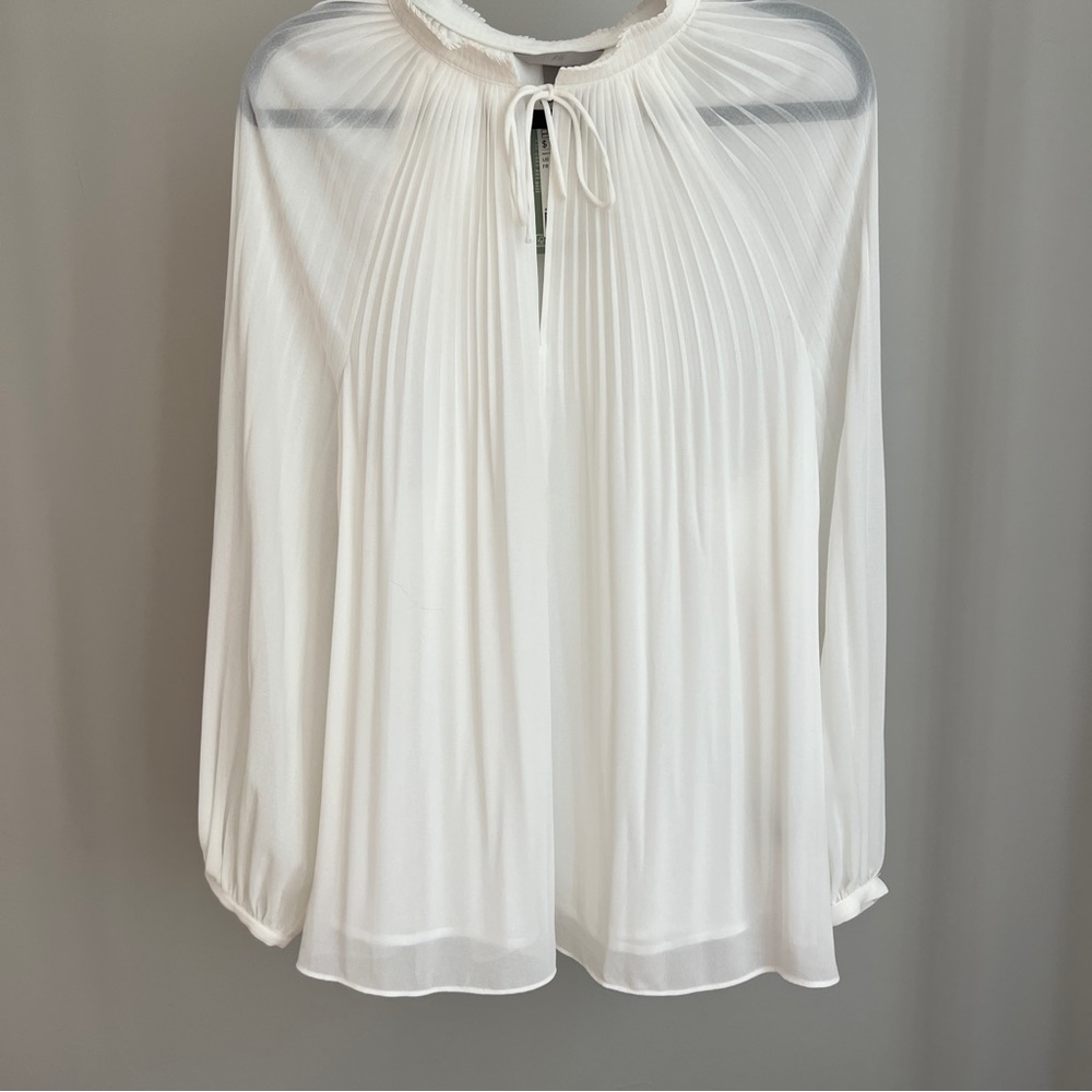 H&M white pleated blouse
